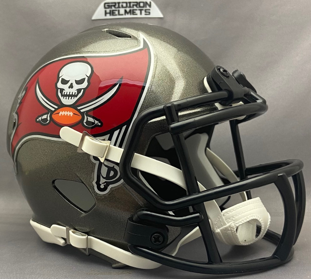 Tampa Bay Buccaneers Riddell Speed 2020-2022
